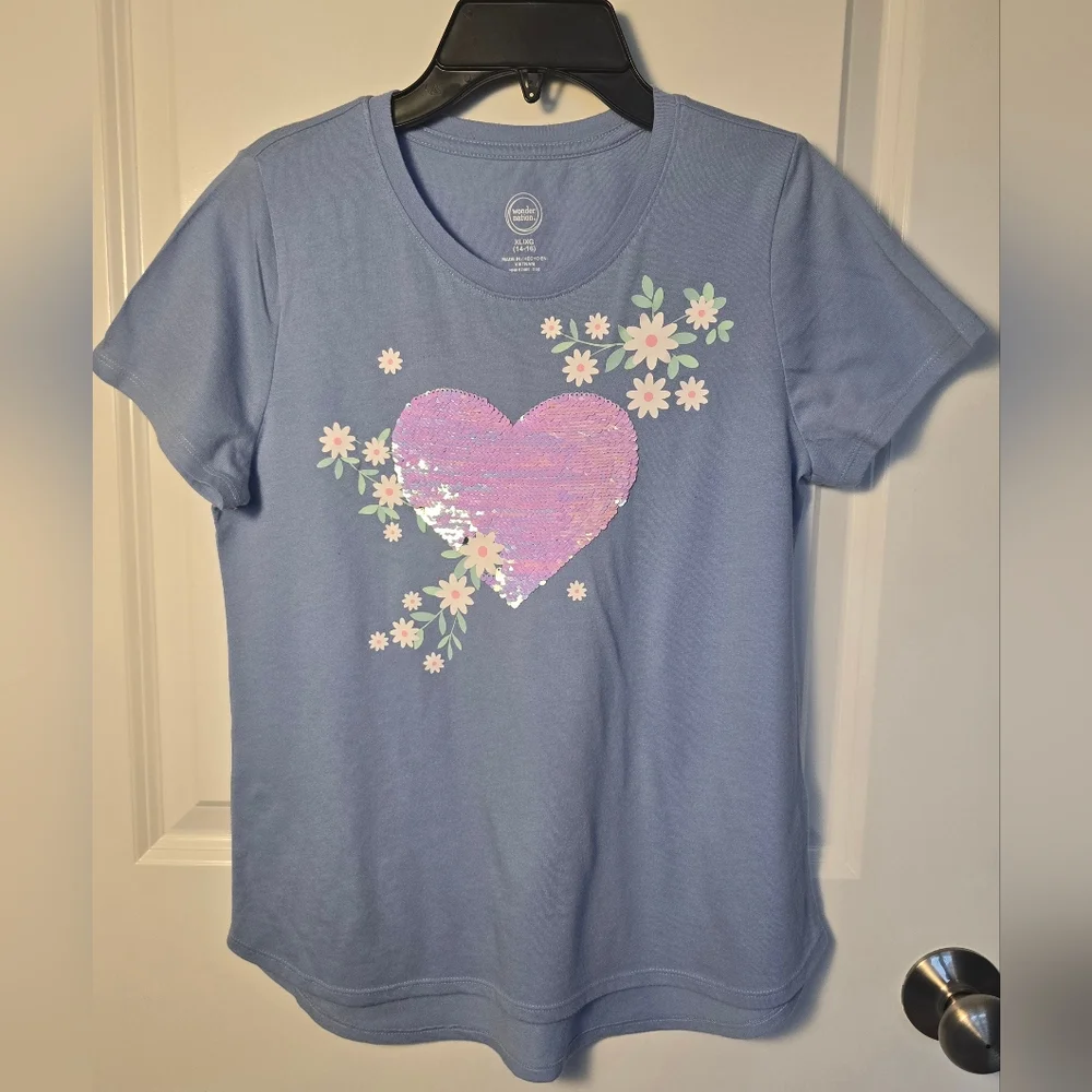 Girls Wonder Nation Light Blue Sequin Color Changing Heart Tee Size L